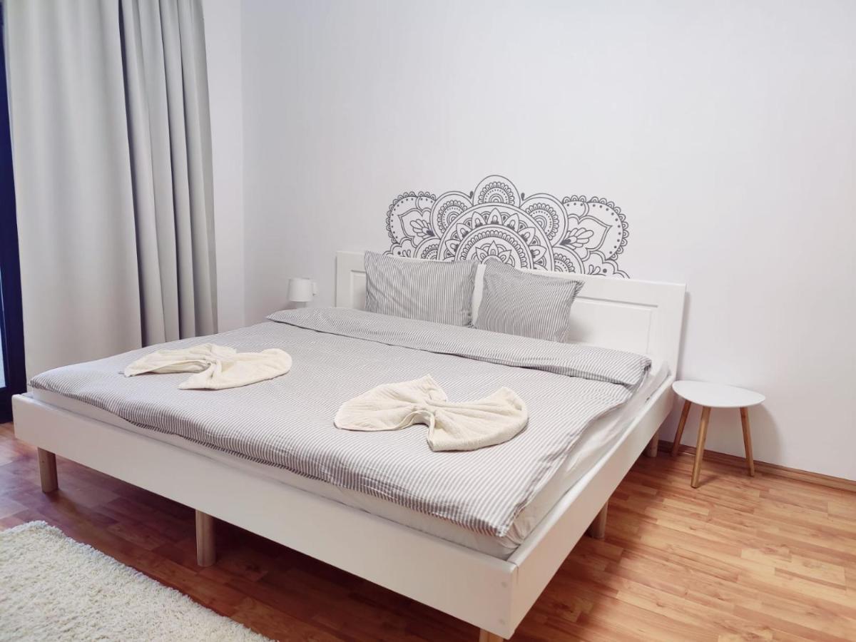 Penthouse Daniela - 3 Rooms In A Spacious Central Apartment Marosvásárhely Kültér fotó